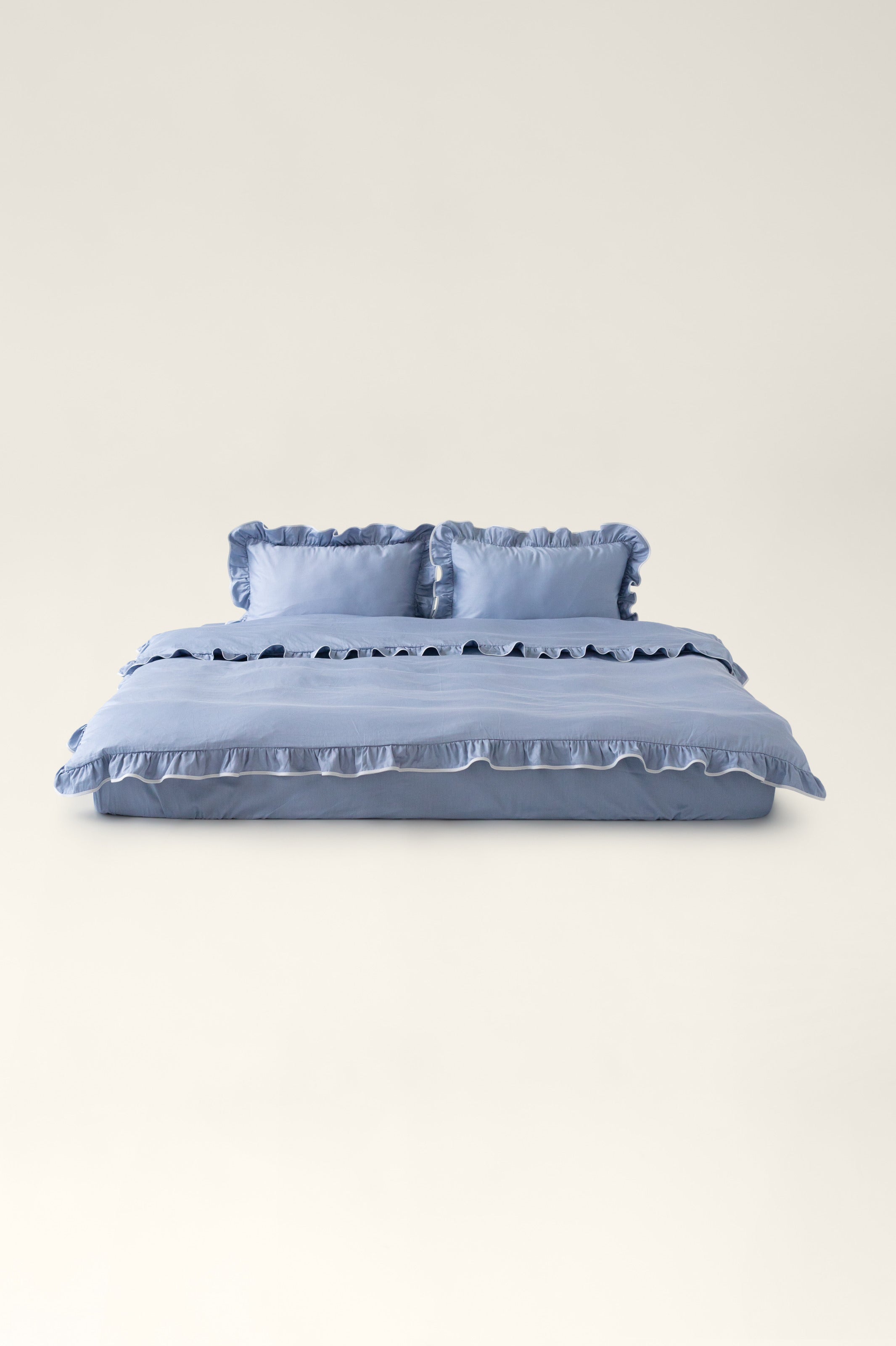 Ruffle satin bedding set – Delphi