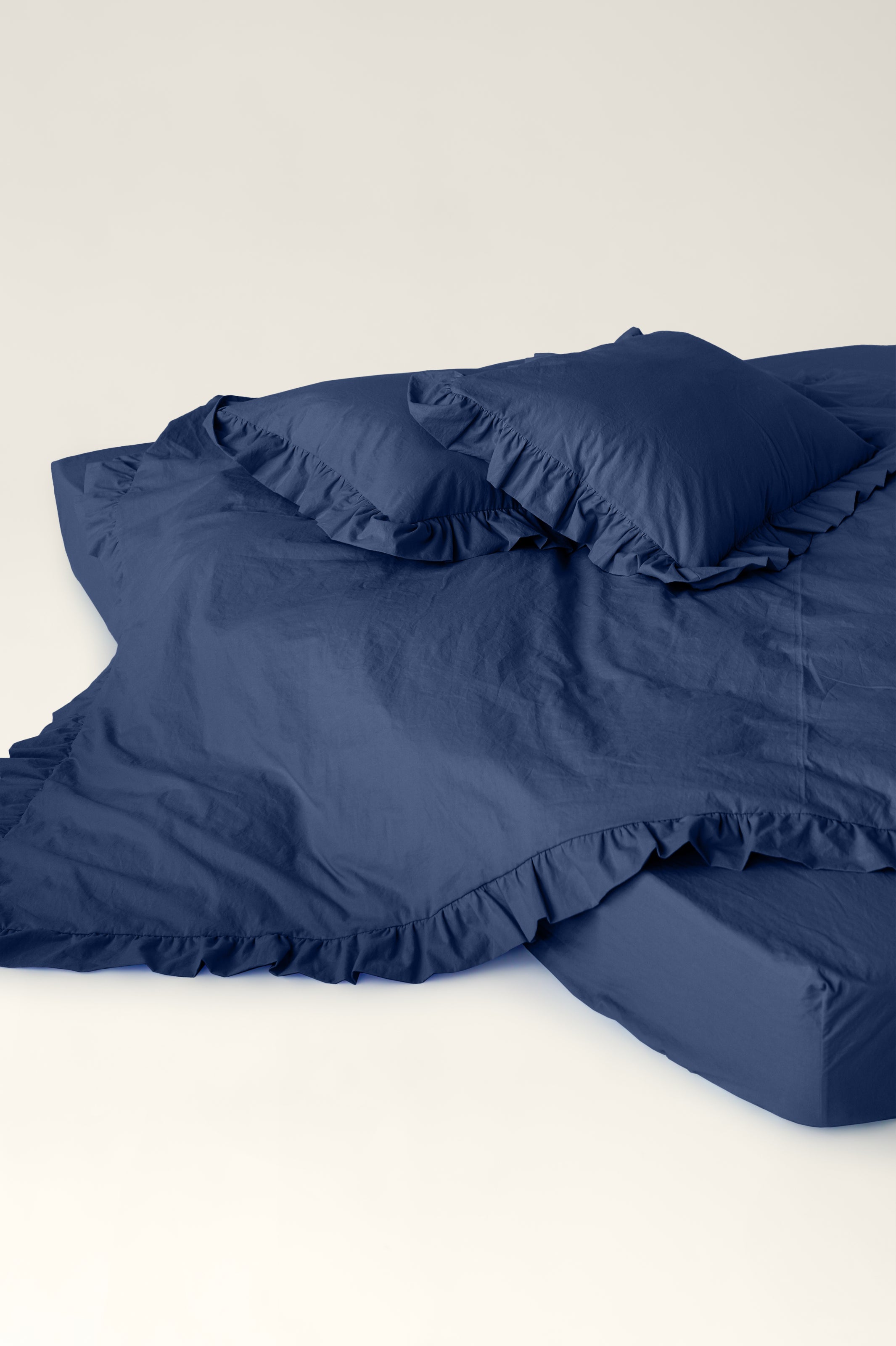 Washed cotton duvet cover with ruffles Navy