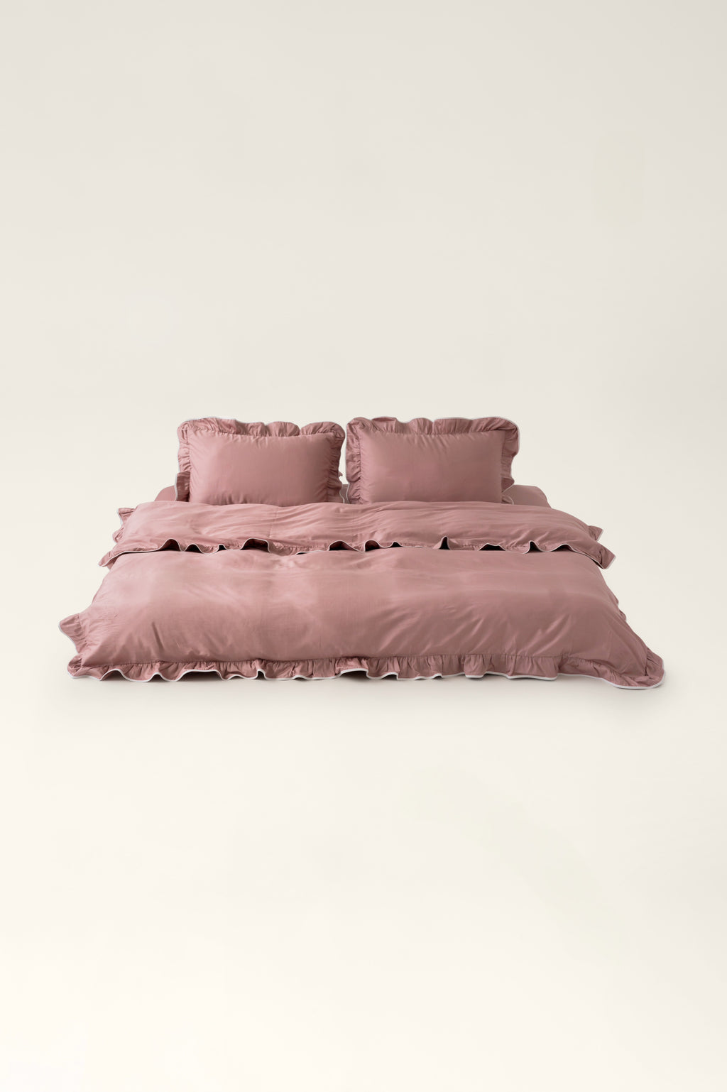 Ruffle satin bedding set – Ely