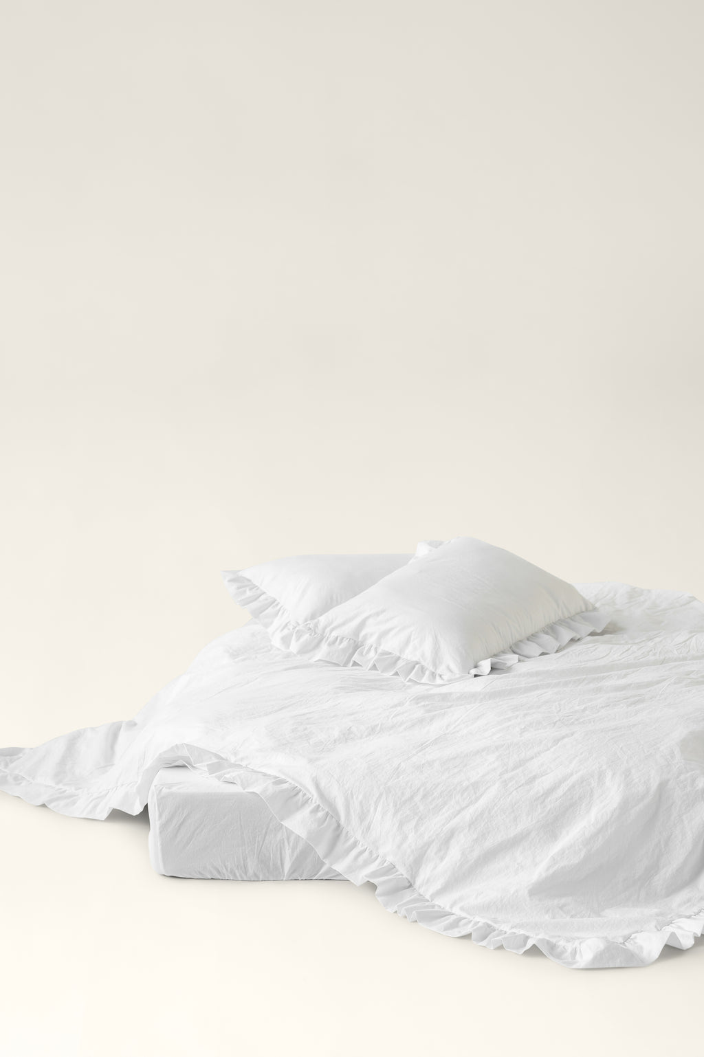 Washed cotton duvet cover with ruffles Cloud