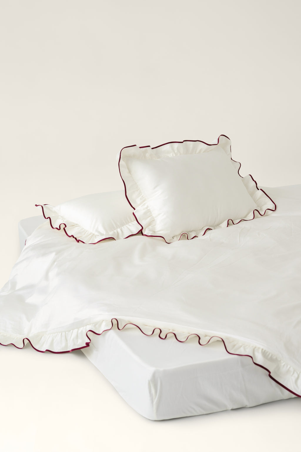 Beni ruffled satin pillowcases