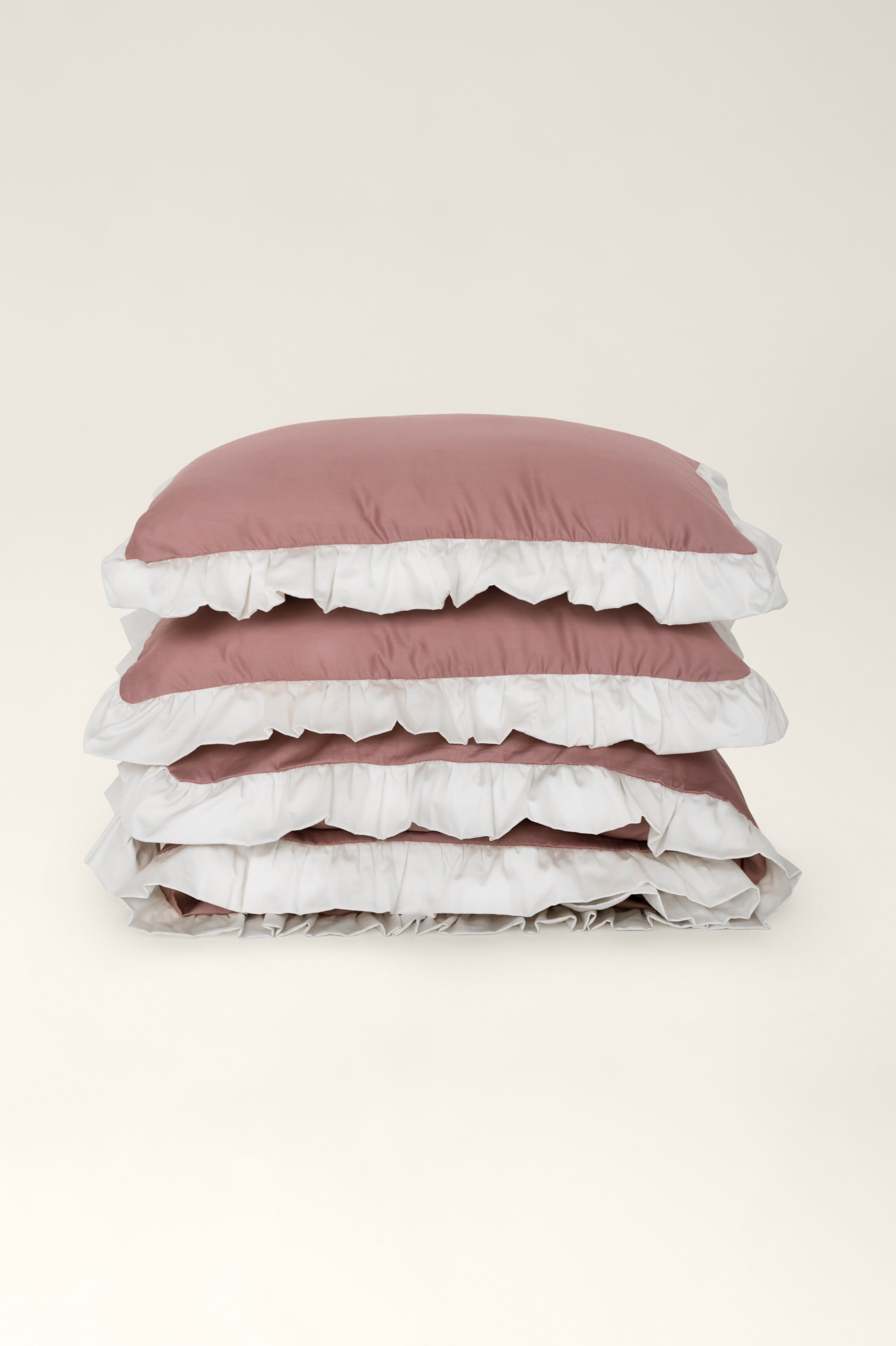 Satin bedding with ruffles Altea