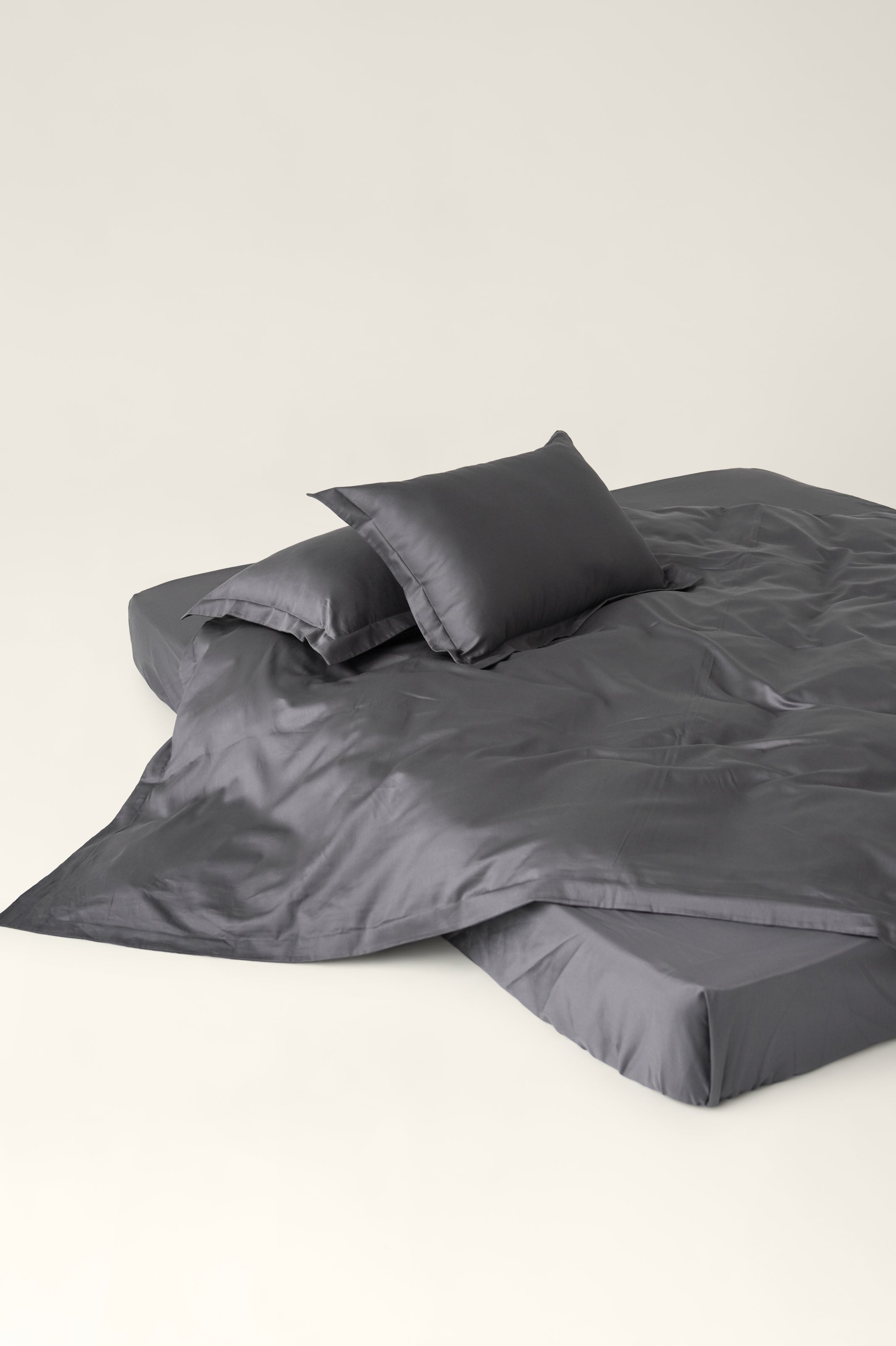 Graphite satin pillowcases