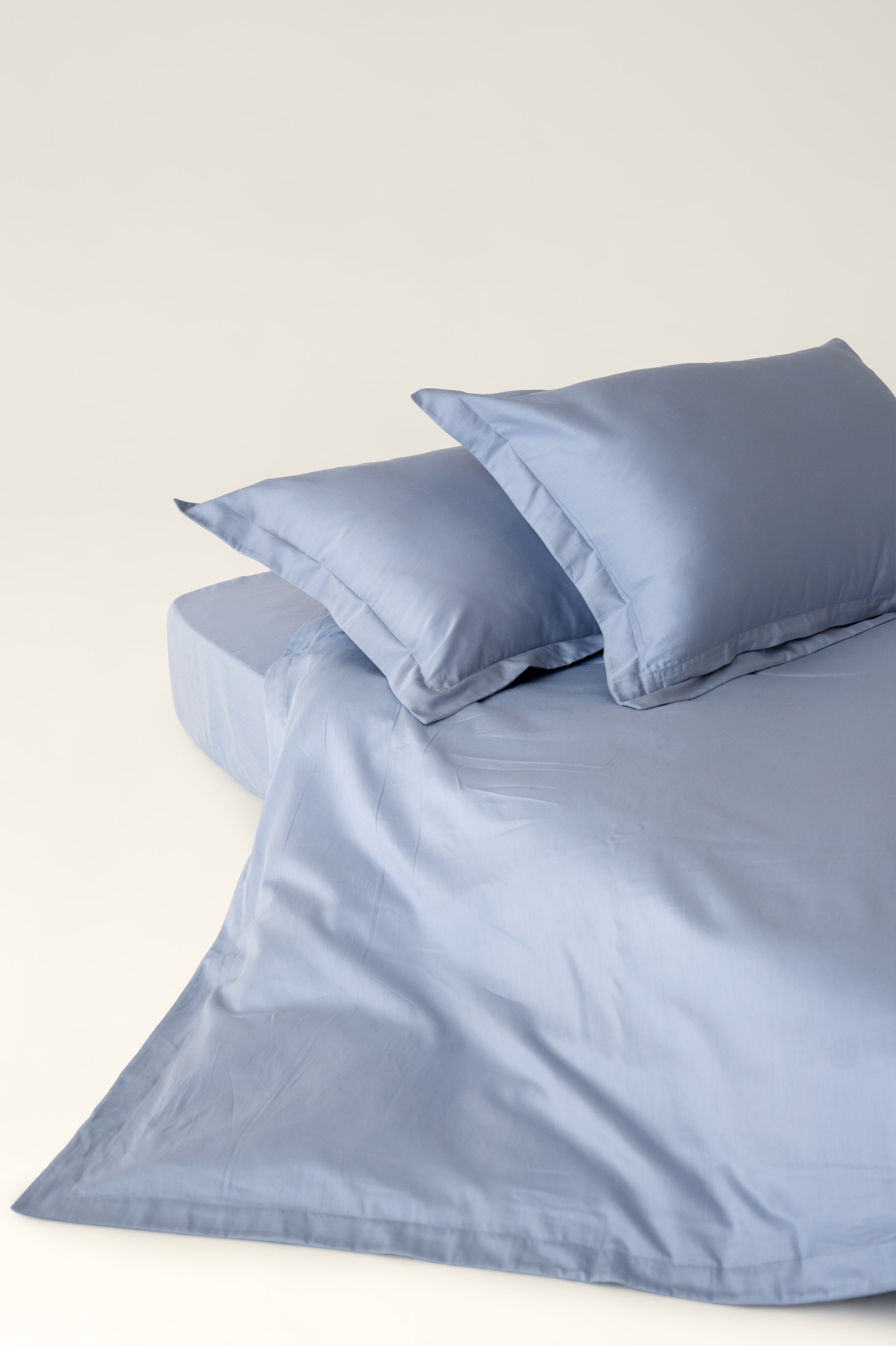 Satin bedding Mist