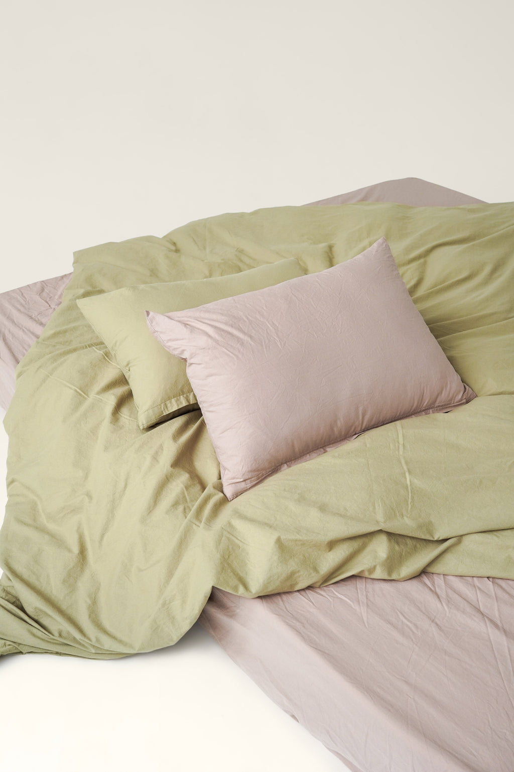 Washed cotton bedding Pistachio & Sand