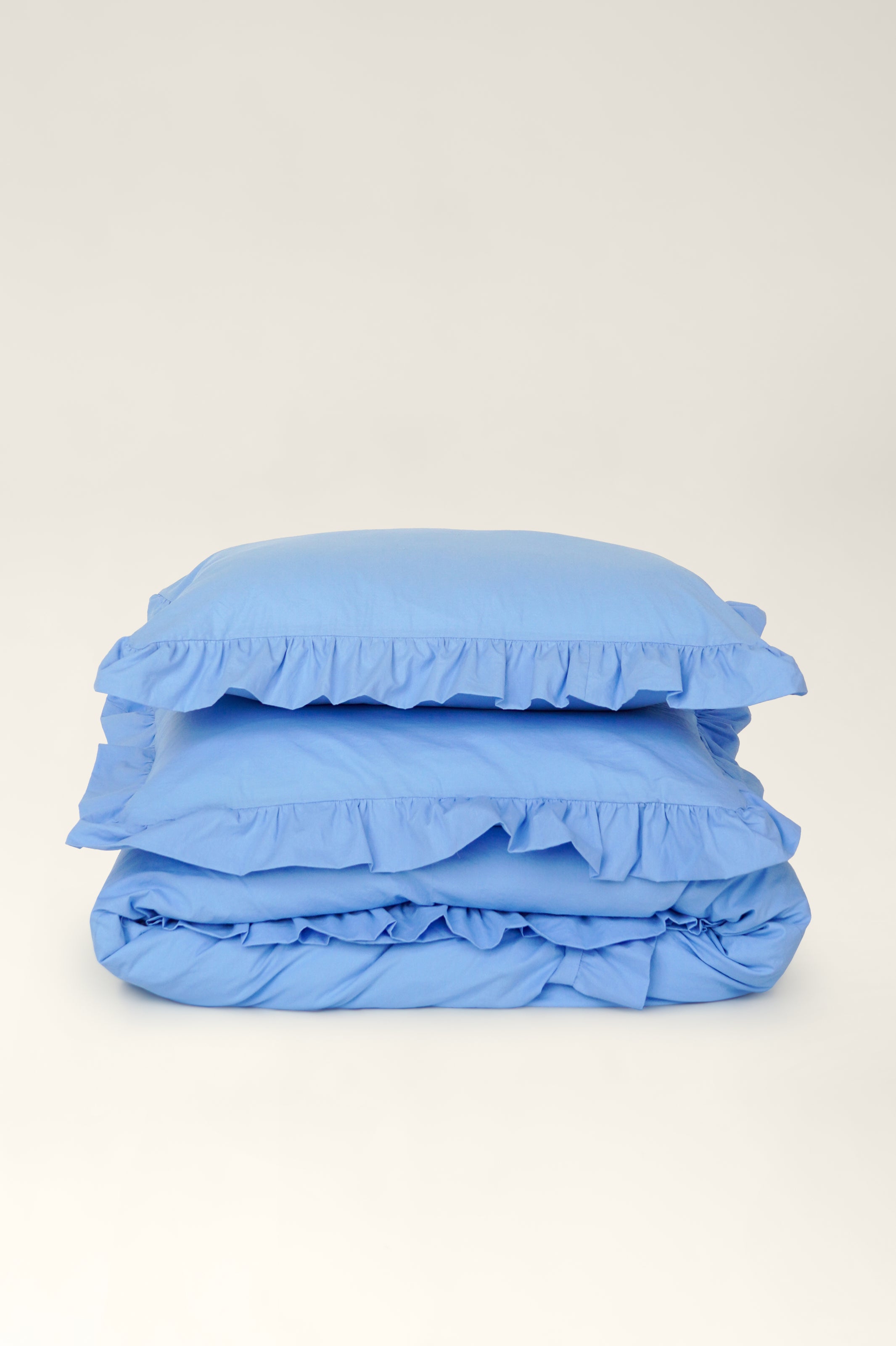 Washed cotton bedding with ruffles Sky