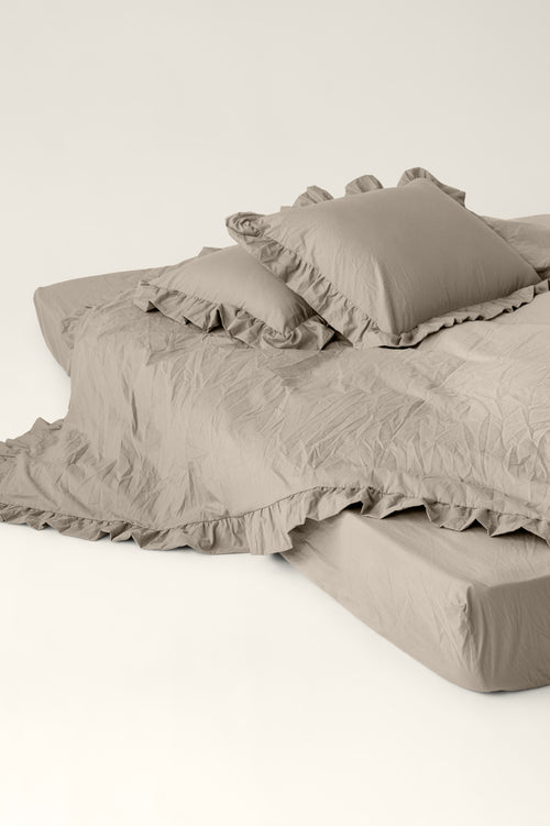 Washed cotton pillowcases with ruffles Brie