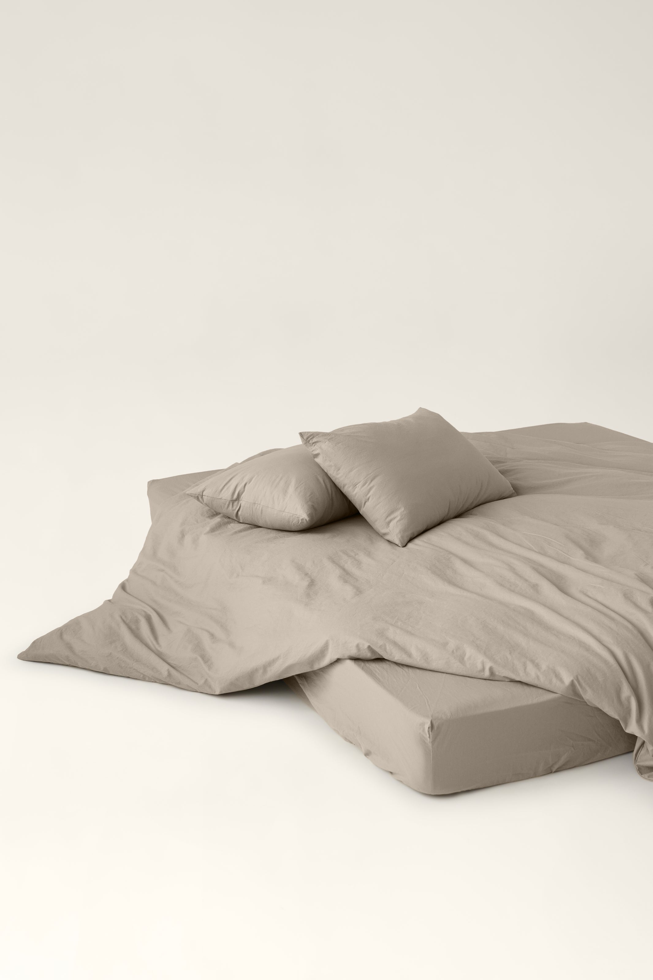Washed cotton duvet cover with ruffles Brie