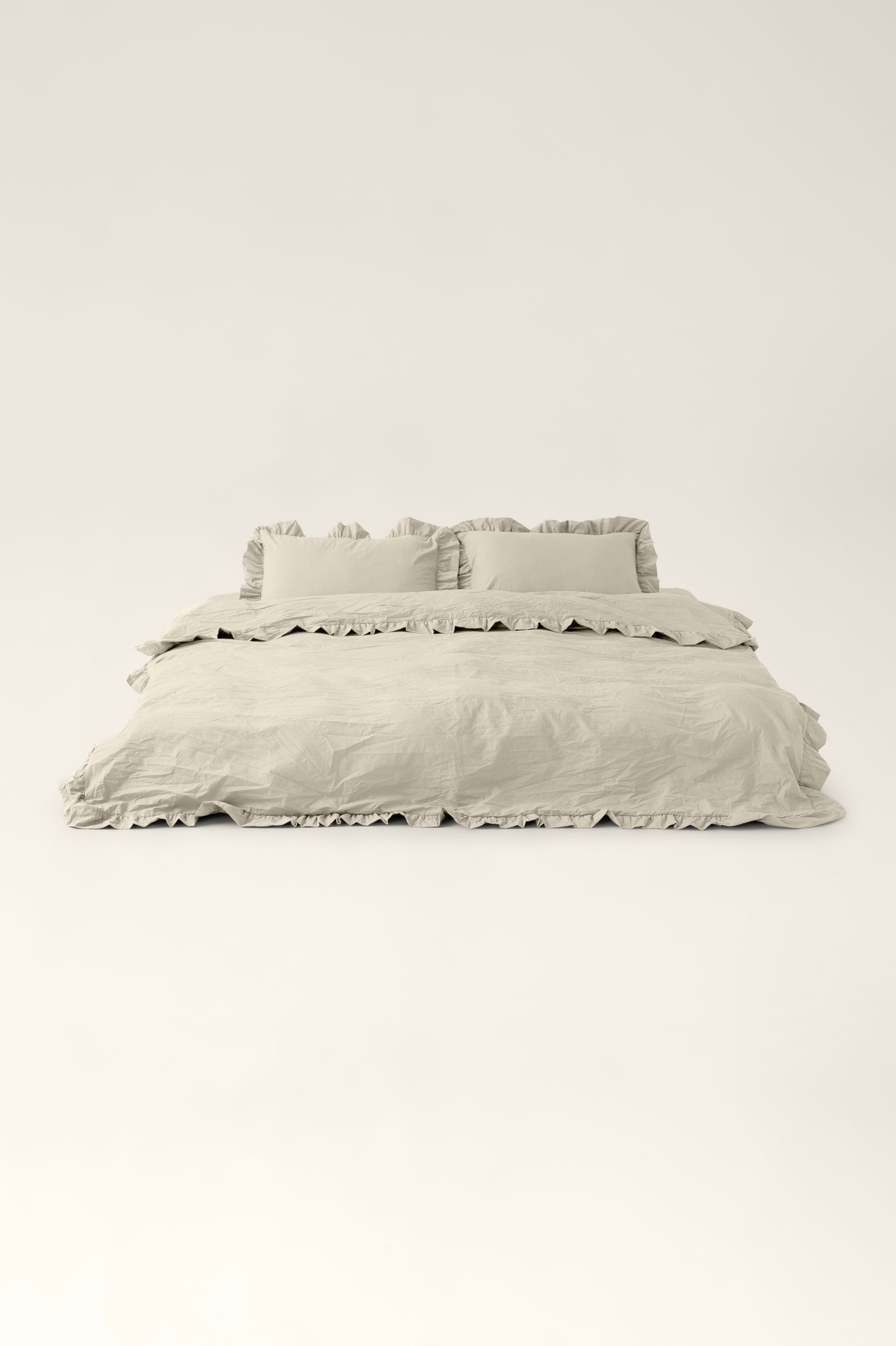 Washed cotton bedding with ruffles Brie