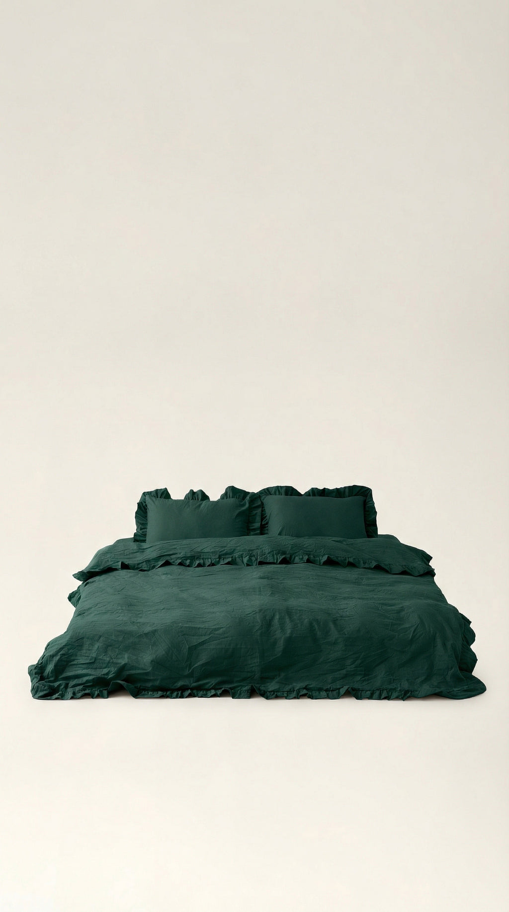 Washed cotton bedding with ruffles Moss