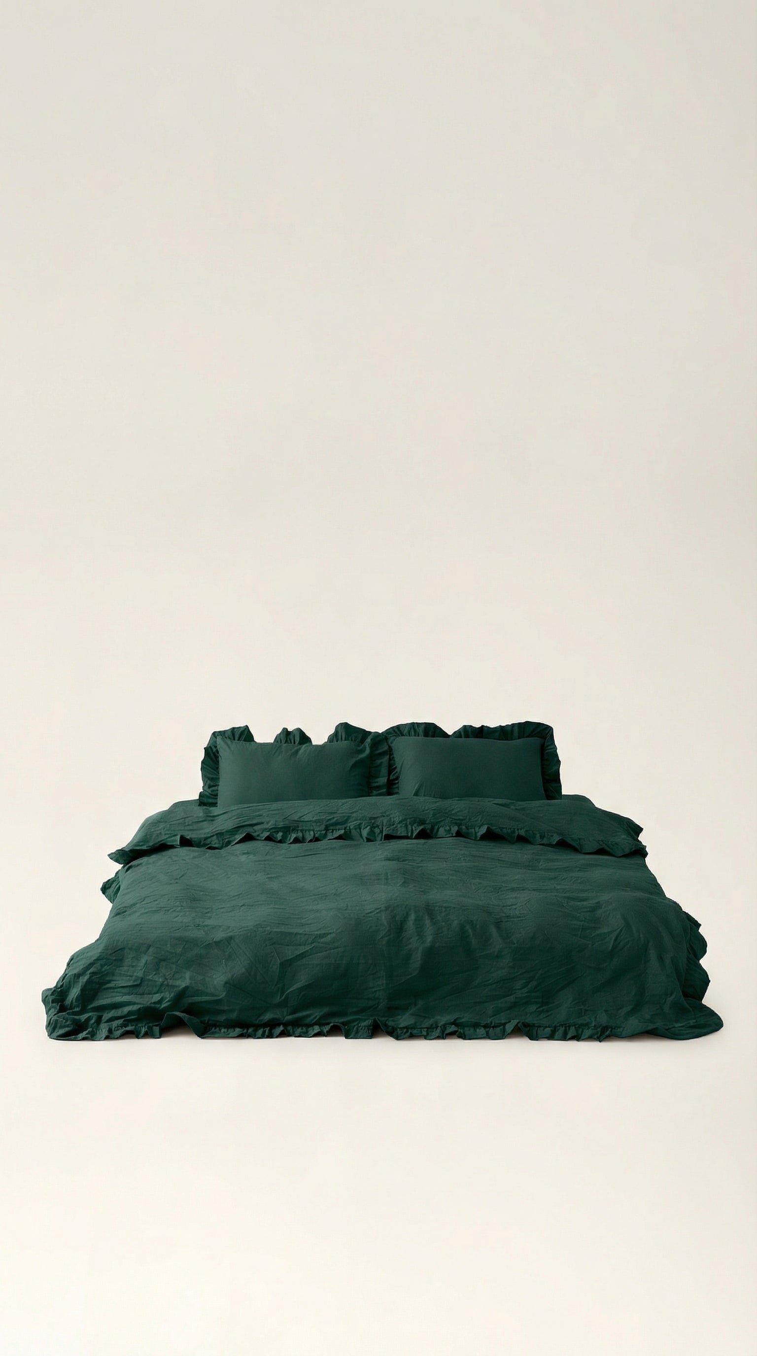 Washed cotton bedding with ruffles Moss